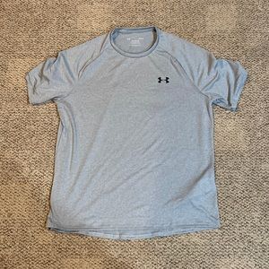 Mens Large under armour shirt